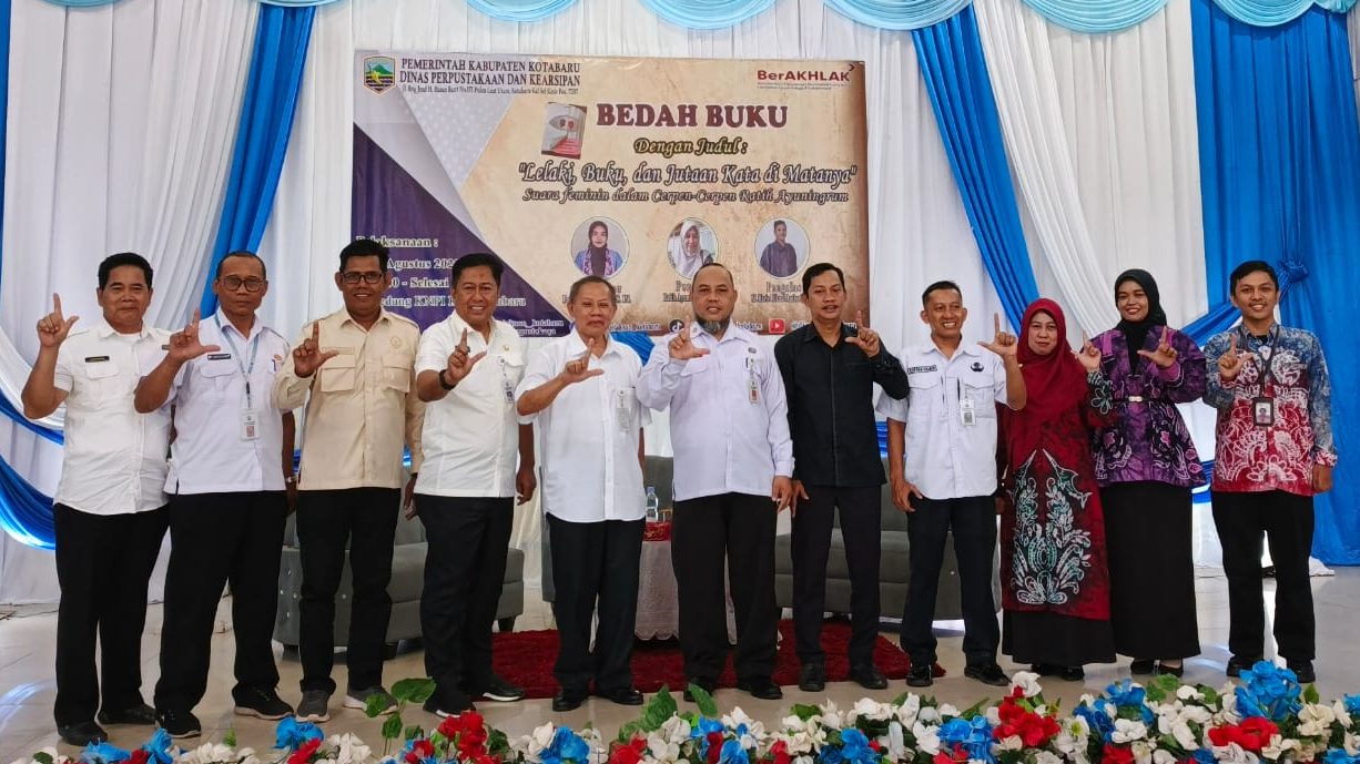 Dinas Perpustakaan dan Kearsipan Gelar Bedah Buku Karya Ratih di Mahligai Kotabaru