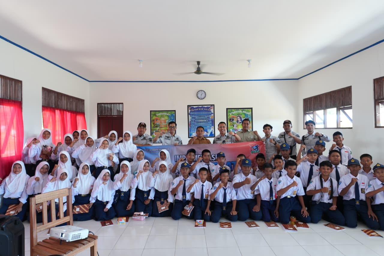 BPBD Kotabaru Jalankan Implementasi Strategi HEBAT di SMPN 3 Kelumpang Tengah untuk Wujudkan Destana yang Optimal
