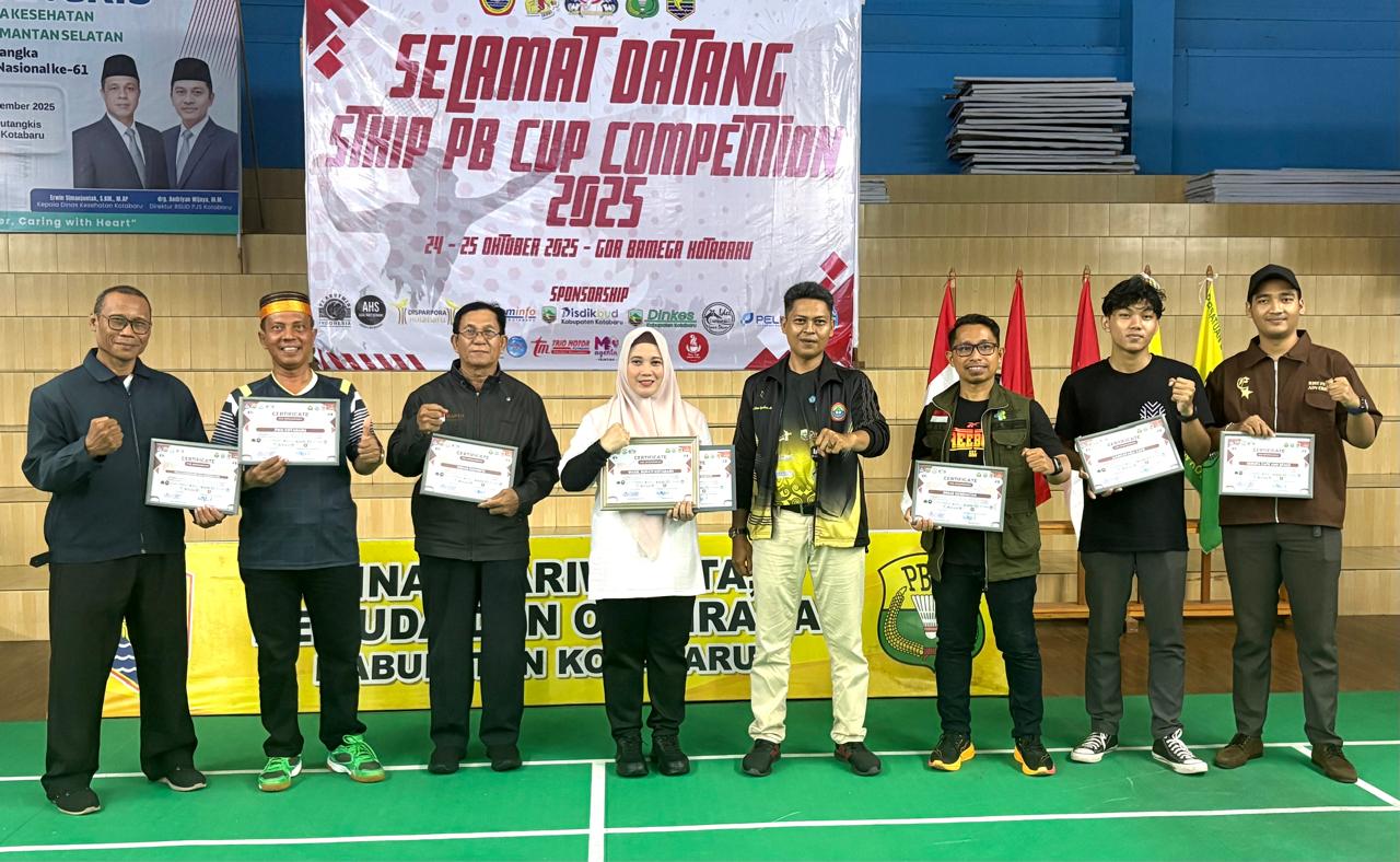 Disparpora Kotabaru Resmi Buka Kejuaraan Bulutangkis STKIP PB Cup Competition 2025 Disparpora Kotabaru Resmi Buka Kejuaraan Bulutangkis STKIP PB Cup Competition 2025