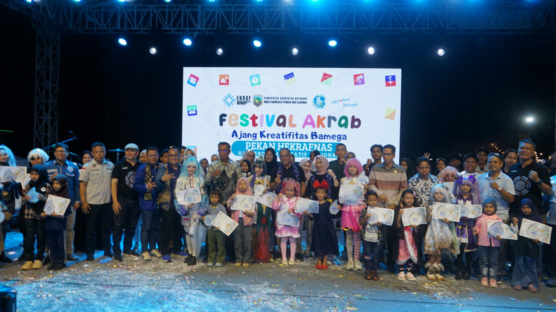 Festival Akrab 2025 Resmi Ditutup Wakil Bupati Kotabaru Ekonomi Kreatif Adalah Masa Depan Daerah Festival Akrab 2025 Resmi Ditutup Wakil Bupati Kotabaru Ekonomi Kreatif Adalah Masa Depan Daerah
