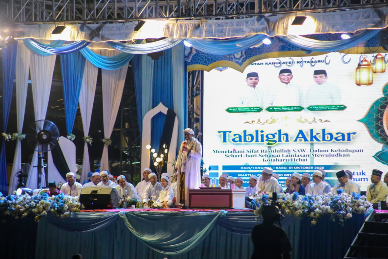 Pemkab Kotabaru Gelar Tabligh Akbar Bersama Habib Mustofa Al Haddar di Siring Laut