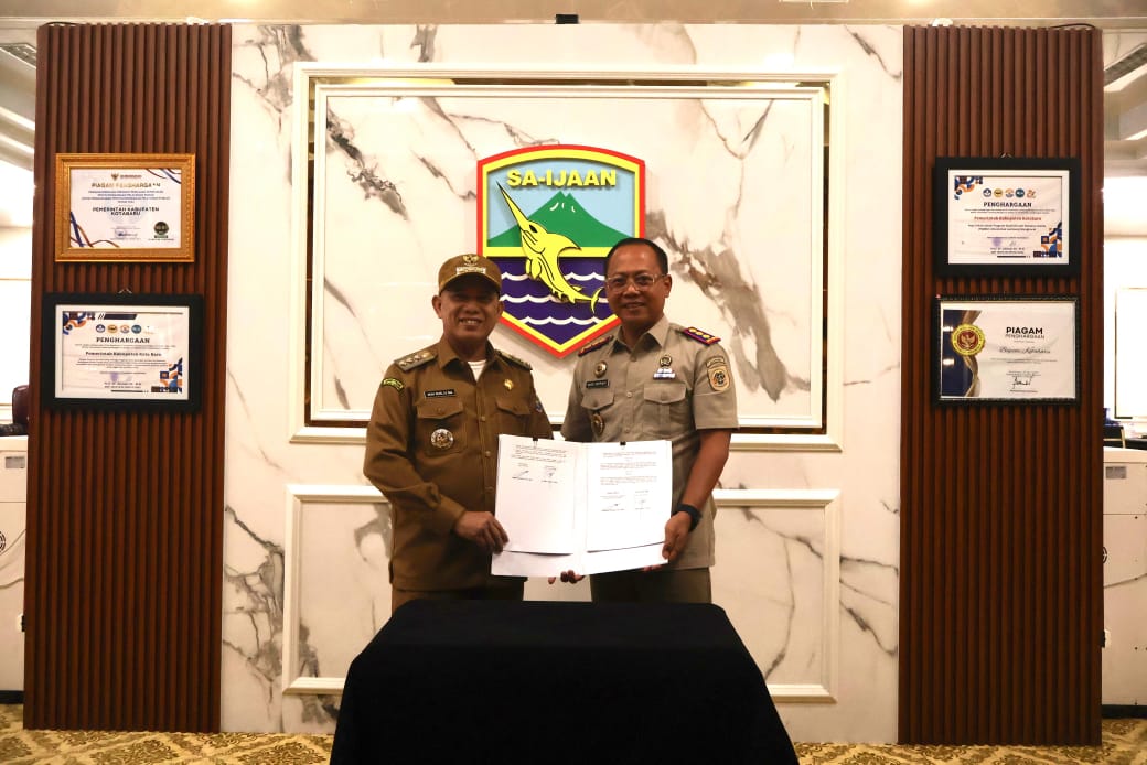 Bupati Kotabaru Serahkan Mobil Operasional Penunjang Kegiatan Kantor Pertanahan Kotabaru